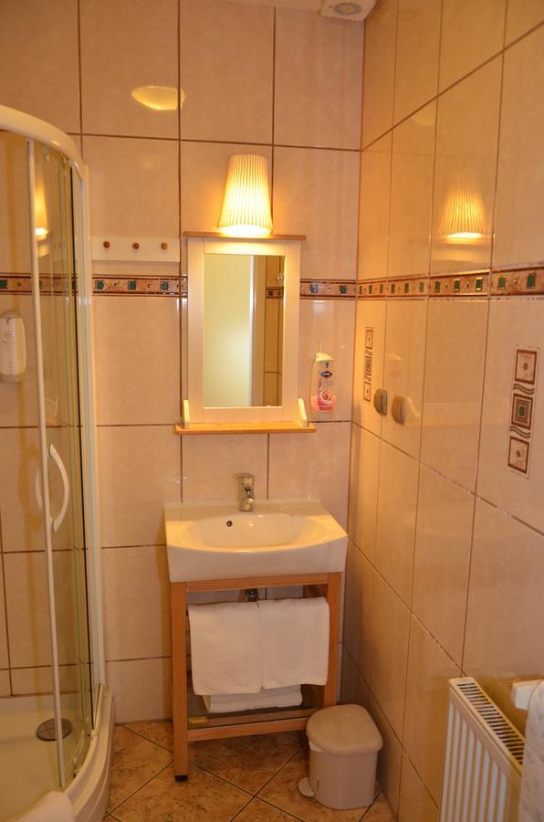 Karczma Michelle Otel Jankowice  Dış mekan fotoğraf